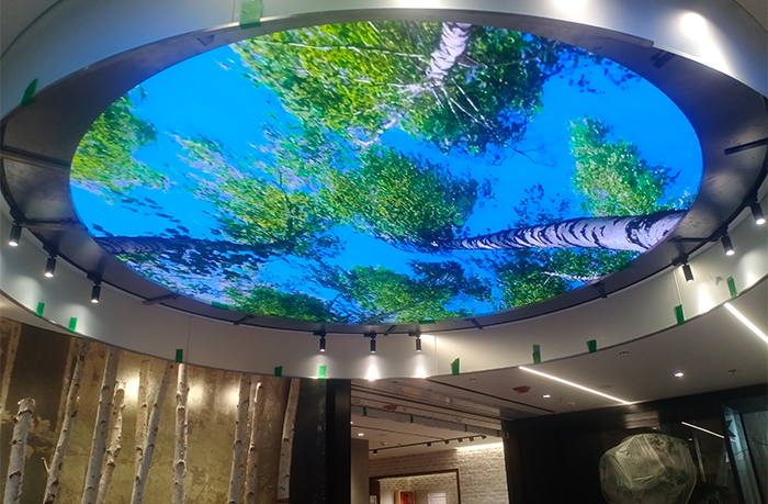 Why Retail Stores Are Embracing Small-Pixel-Pitch LED Displays for Advertising