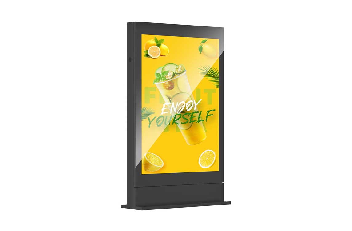 96/108 英寸户外数字标牌